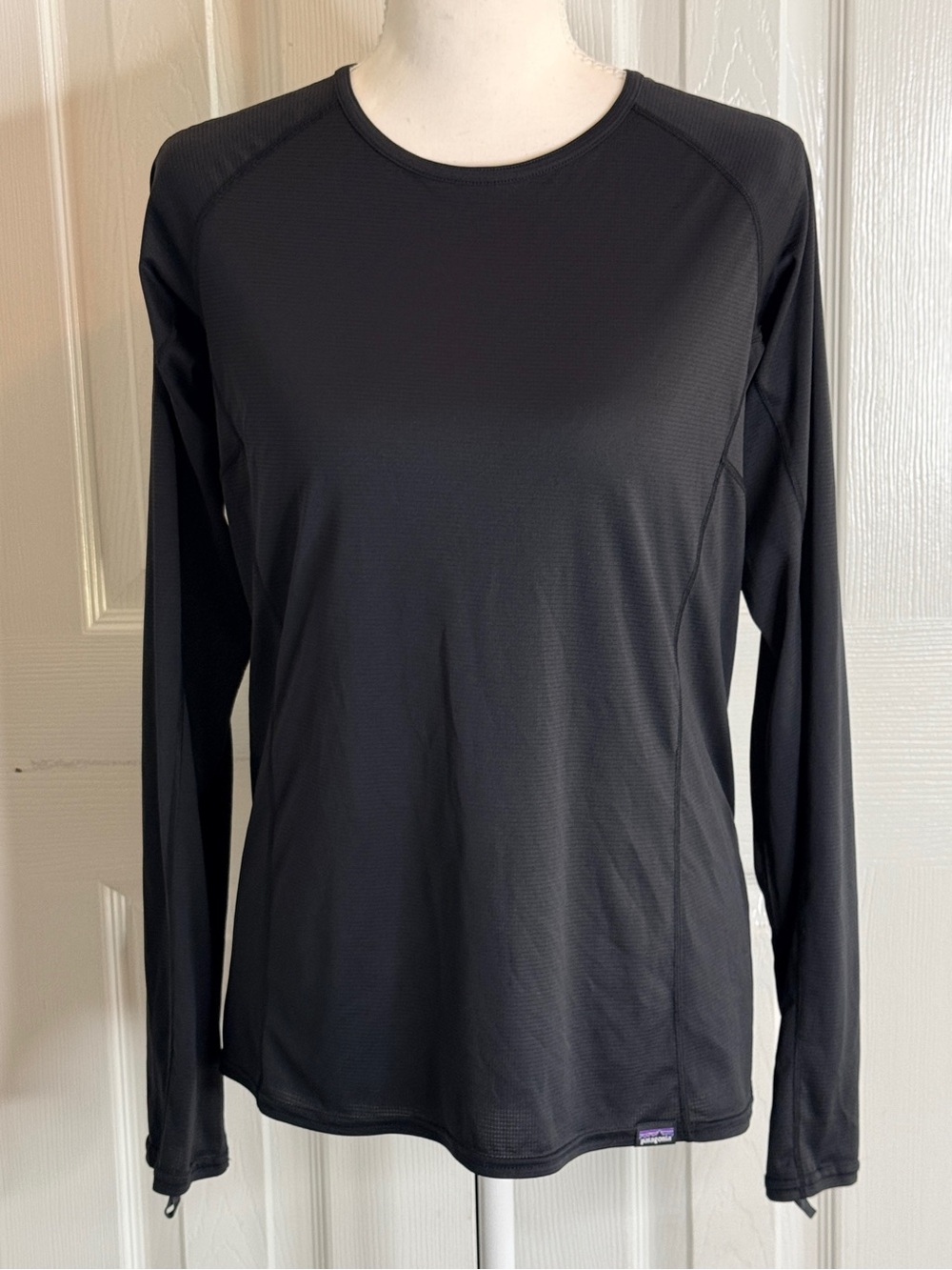 Patagonia Capilene Lightweight Baselayer Crew Neck Black Top - Women's M